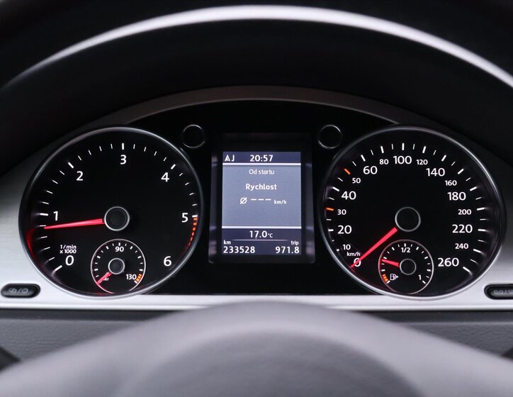 Volkswagen Passat Kombi 1,6 l 77 kw