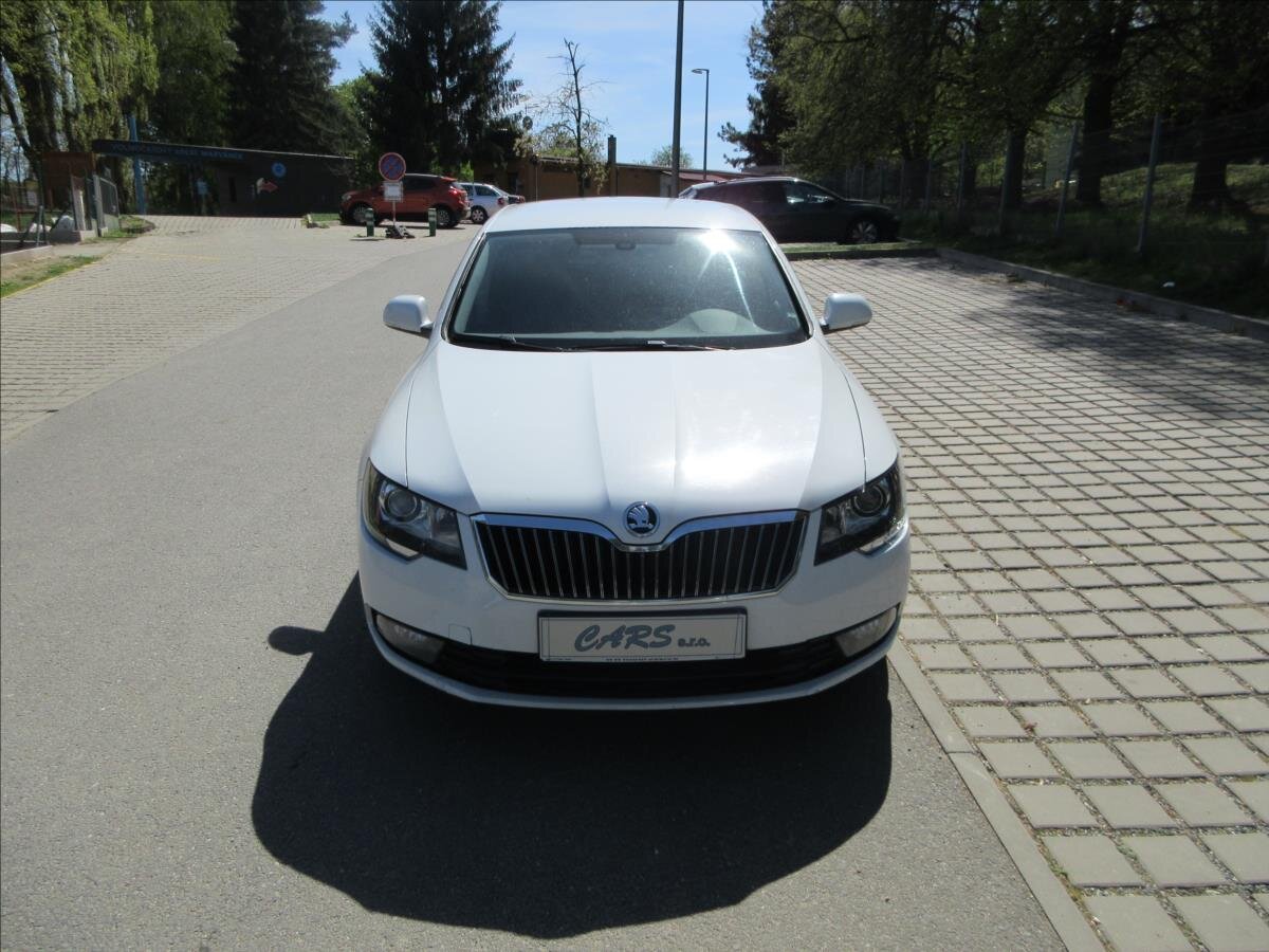 Škoda Superb Sedan / Limuzína 2,0 l 103 kw