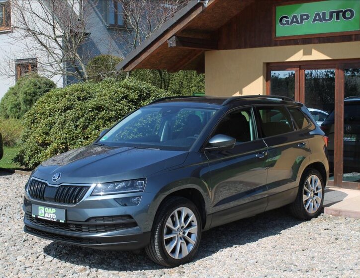 Škoda Karoq SUV / Terénní 1,5 l 110 kw