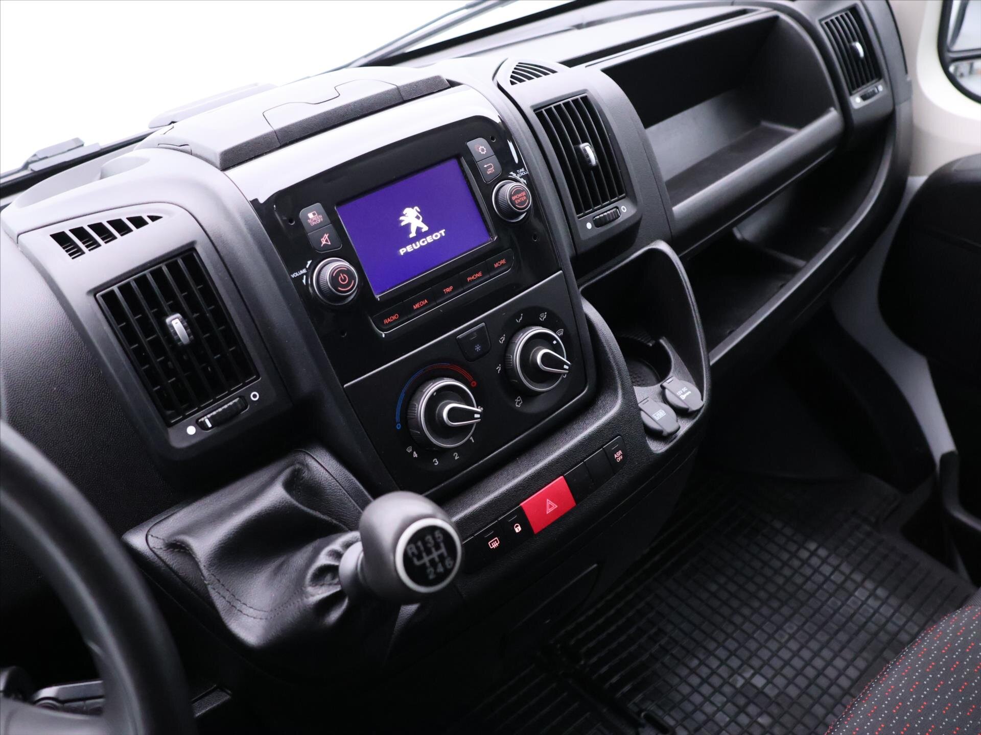 Peugeot Boxer Skříň 2,2 l 121 kw