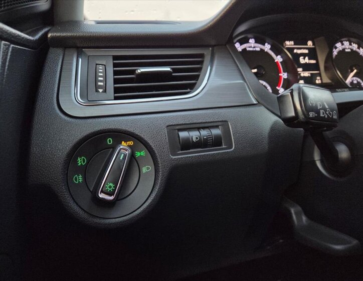 Škoda Rapid Hatchback 999,0 81 kw