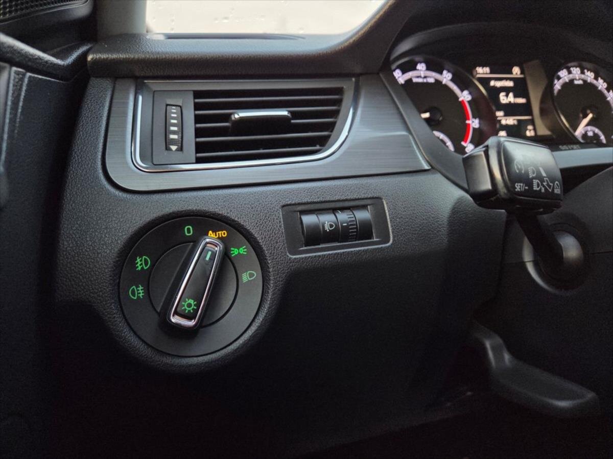 Škoda Rapid Hatchback 999,0 81 kw