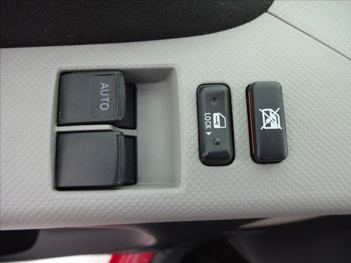 Toyota Yaris Hatchback 998,0 51 kw