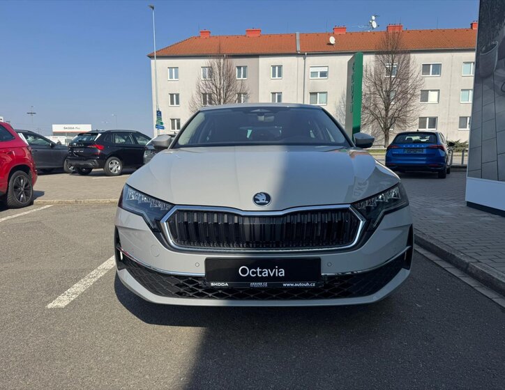 Škoda Octavia Sedan / Limuzína 1,5 l 110 kw