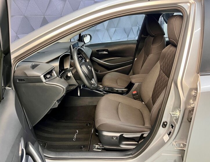 Toyota Corolla Sedan 1,5 l 92 kw