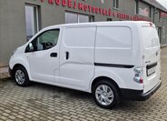 Nissan e-NV200 7