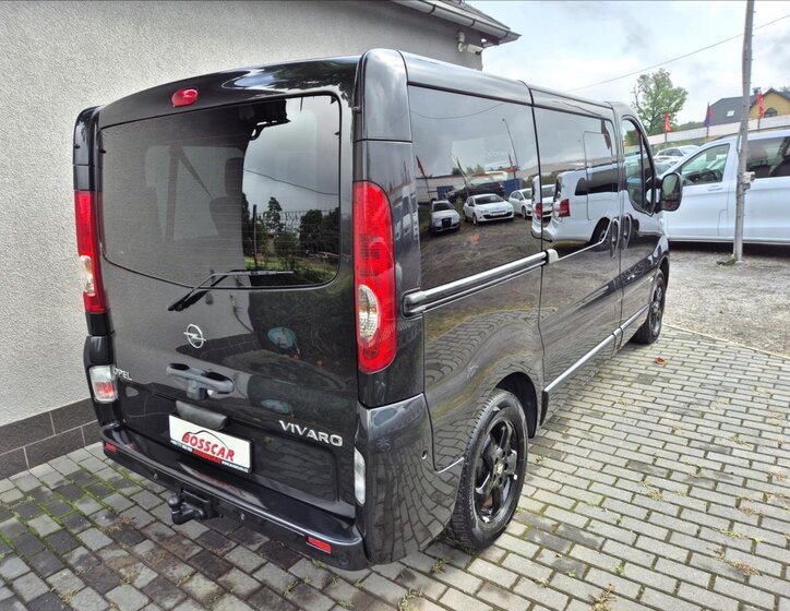 Opel Vivaro 6