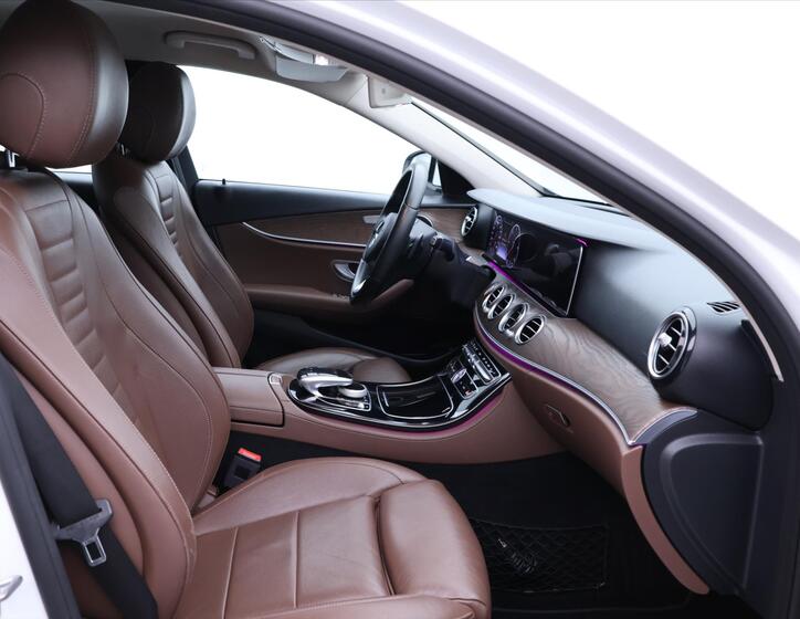 Mercedes-Benz Třídy E 14