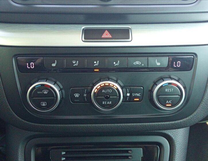 Volkswagen Sharan MPV 2,0 l 103 kw