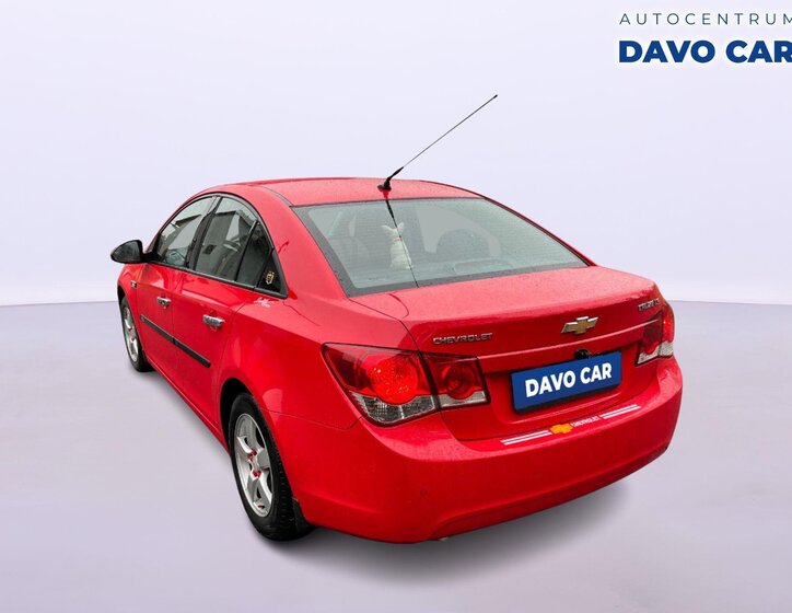 Chevrolet Cruze 4