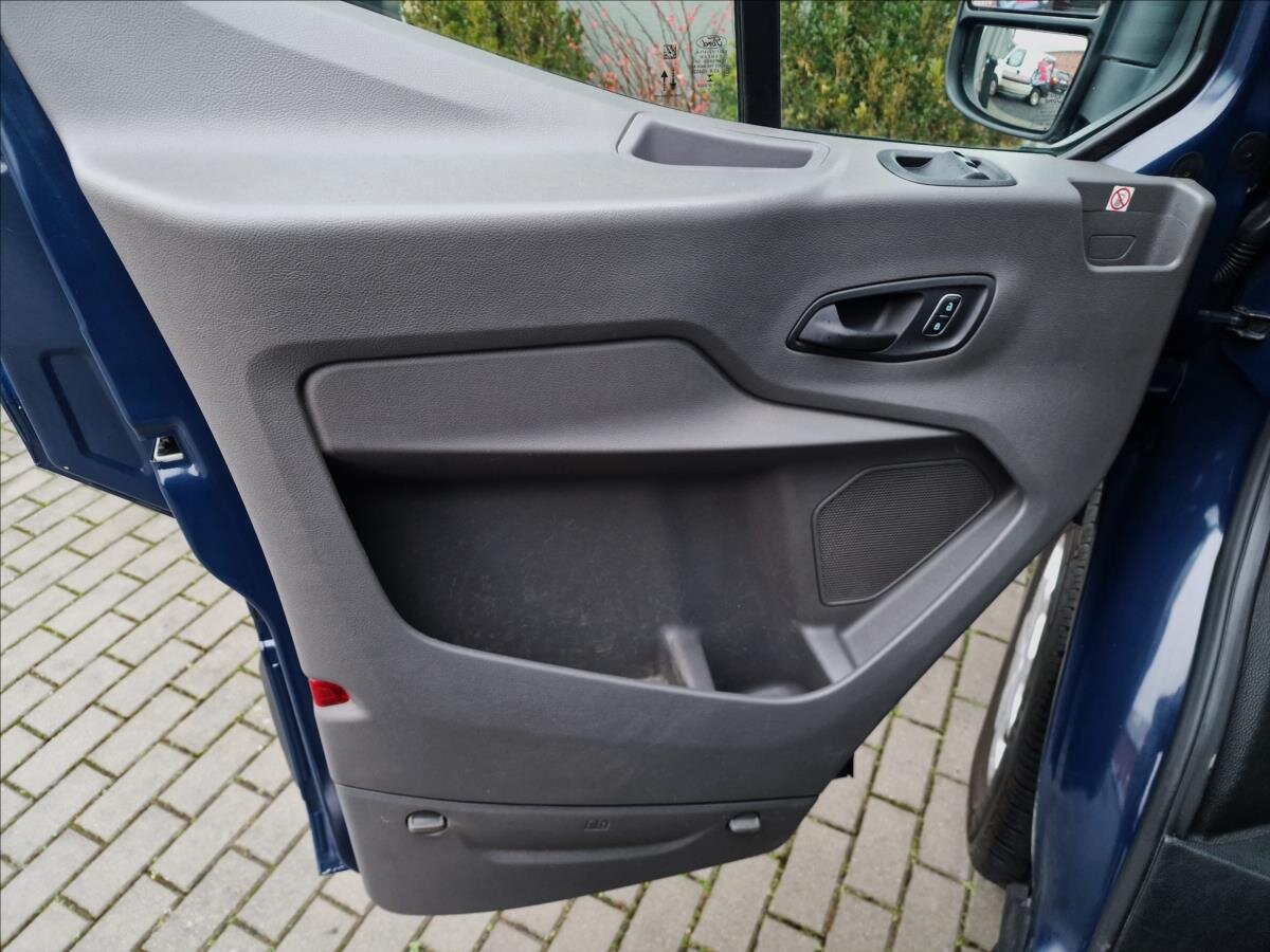 Ford Transit Kombi 2,0 l 96 kw