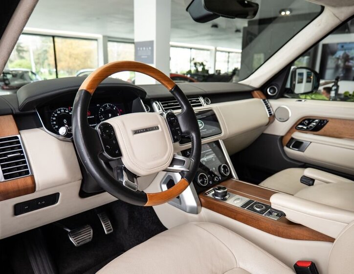 Land Rover Range Rover SUV / Terénní 4,4 l 250 kw