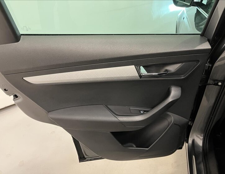 Škoda Karoq SUV 1,5 l 110 kw