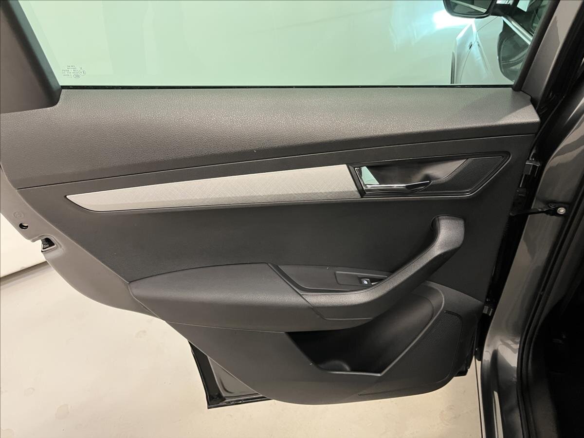 Škoda Karoq SUV 1,5 l 110 kw