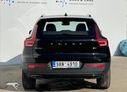 Volvo XC40 SUV / Terénní 2,0 l 145 kw