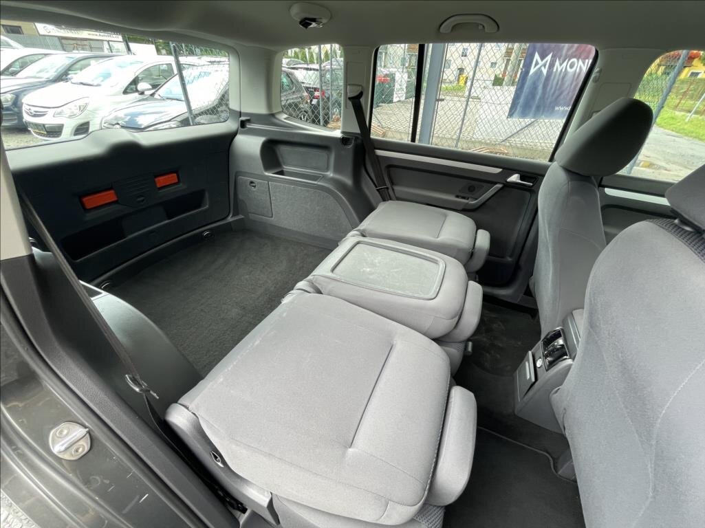 Volkswagen Touran MPV 1,6 l 66 kw