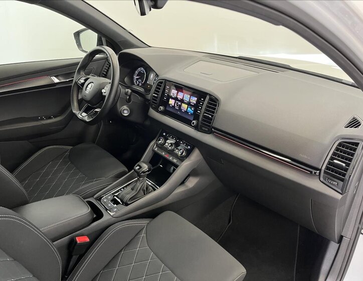 Škoda Karoq SUV / Terénní 1,5 l 110 kw