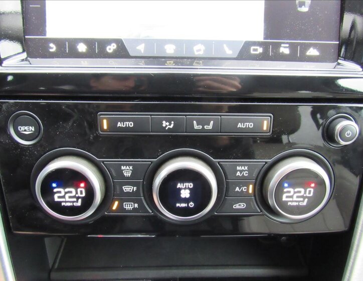 Land Rover Discovery 24