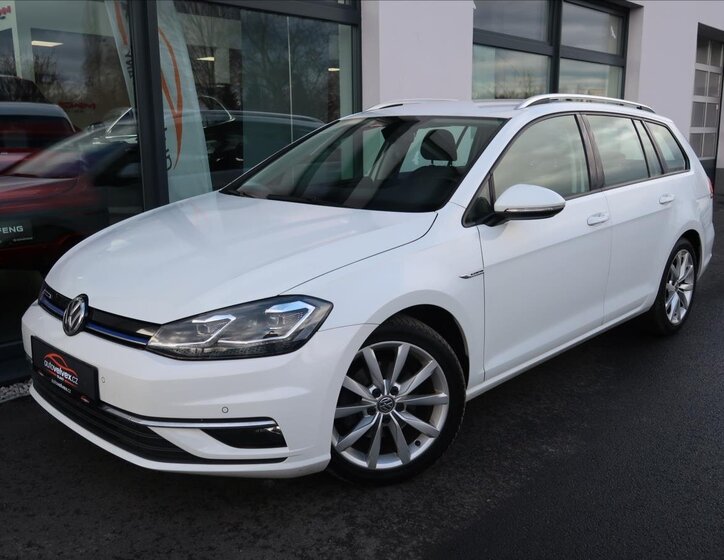 Volkswagen Golf Kombi 1,5 l 96 kw