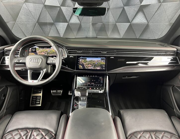 Audi SQ8 SUV / Terénní 4,0 l 373 kw