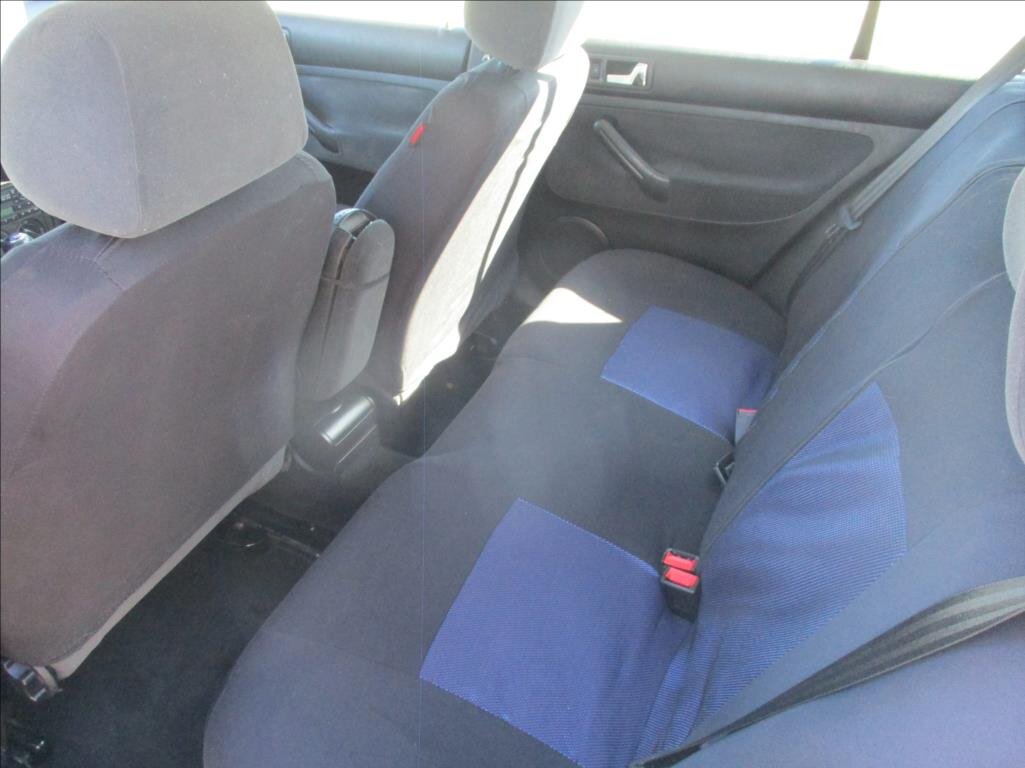 Volkswagen Golf Hatchback 1,6 l 77 kw