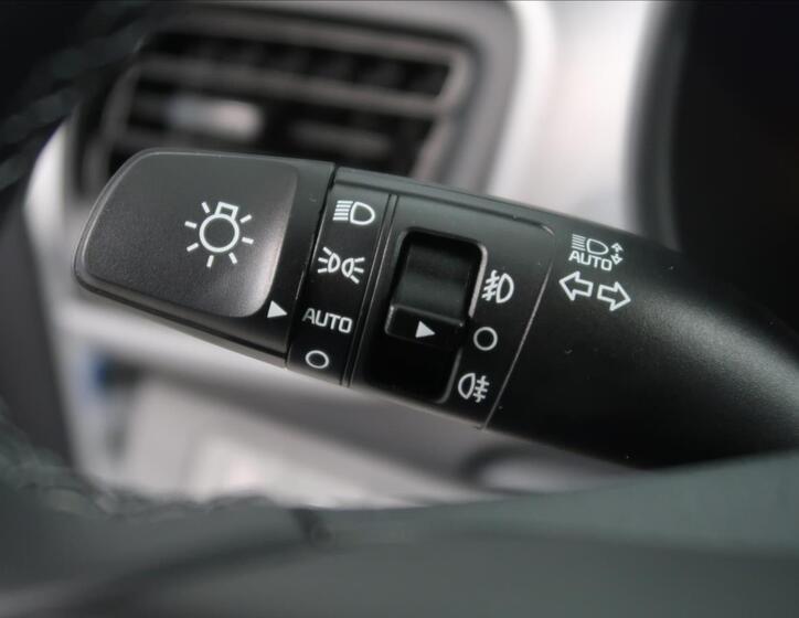 KIA Stonic SUV 1,2 l 57 kw