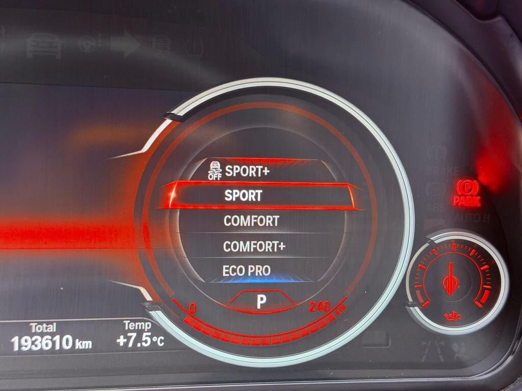 BMW Řada 5 Kombi 3,0 l 190 kw