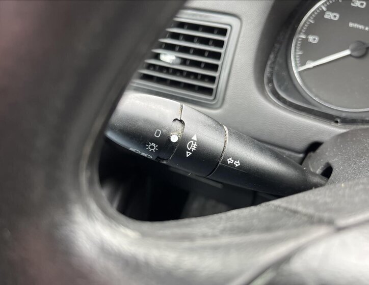 Peugeot 307 Hatchback 1,4 l 65 kw