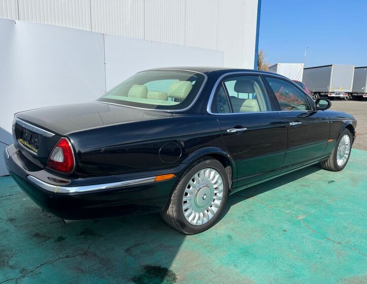 Jaguar XJ Sedan 3,0 l 175 kw