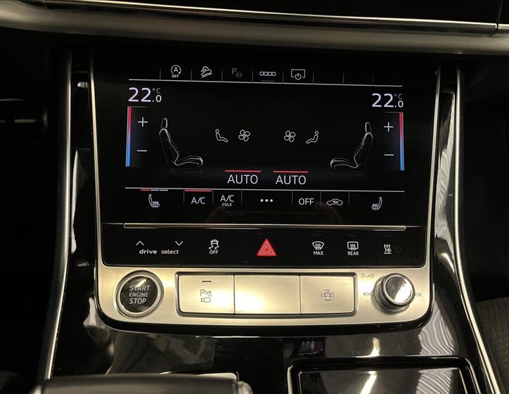 Audi Q8 SUV 3,0 l 210 kw