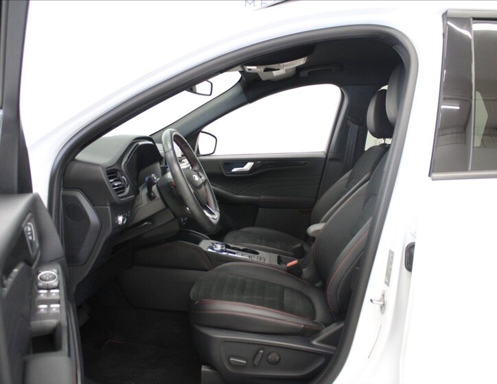 Ford Kuga SUV / Terénní 2,0 l 140 kw