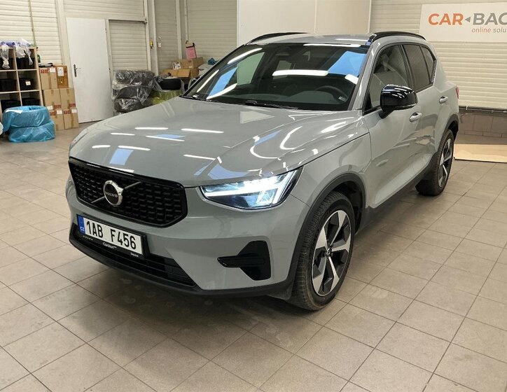 Volvo XC40 SUV 2,0 l 120 kw