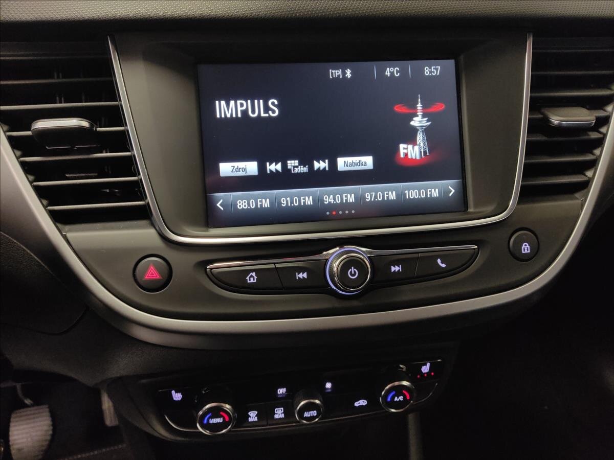 Opel Crossland X SUV 1,2 l 61 kw