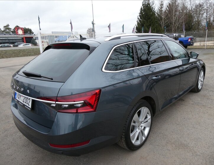 Škoda Superb 9
