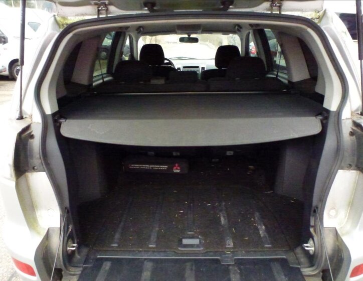 Mitsubishi Outlander SUV / Terénní 2,0 l 103 kw