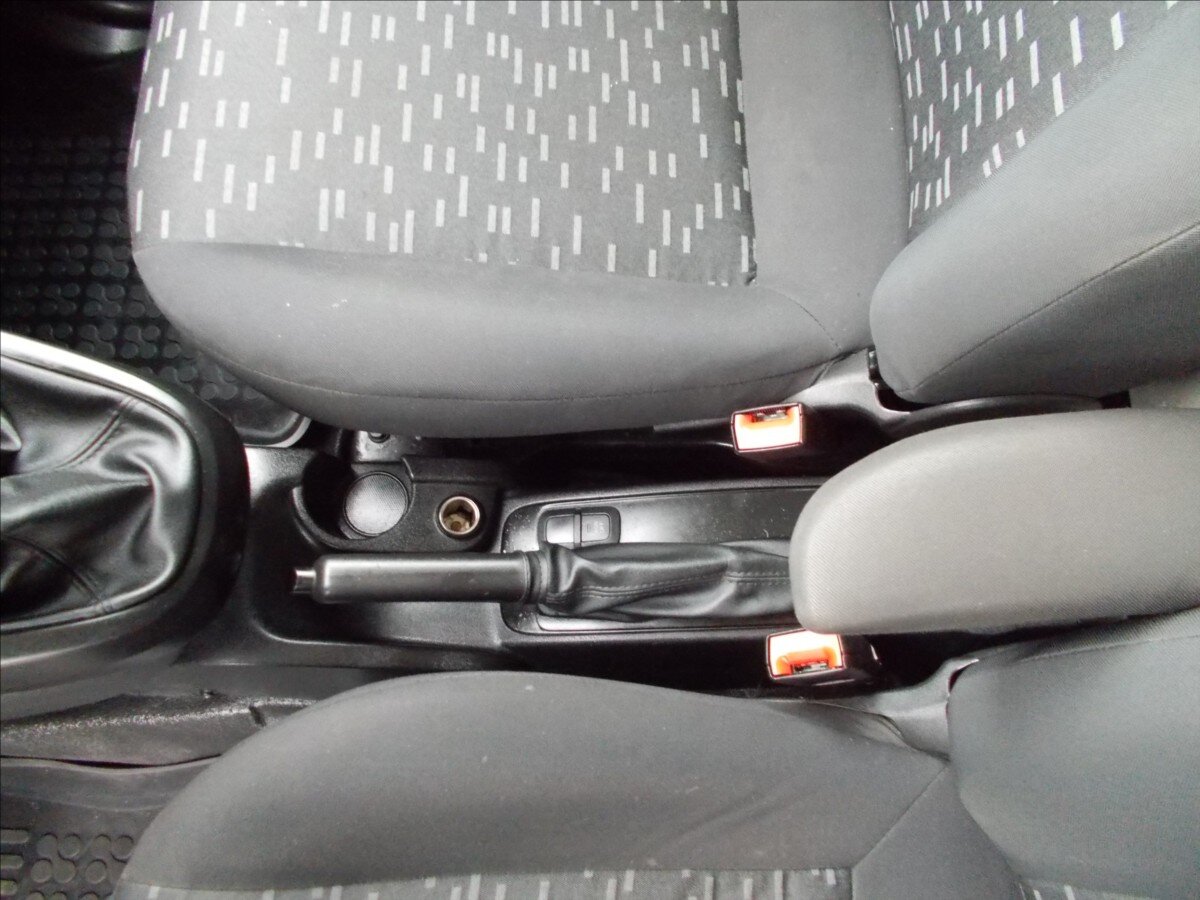 Opel Combo Skříň 1,6 l 77 kw