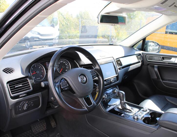Volkswagen Touareg 7