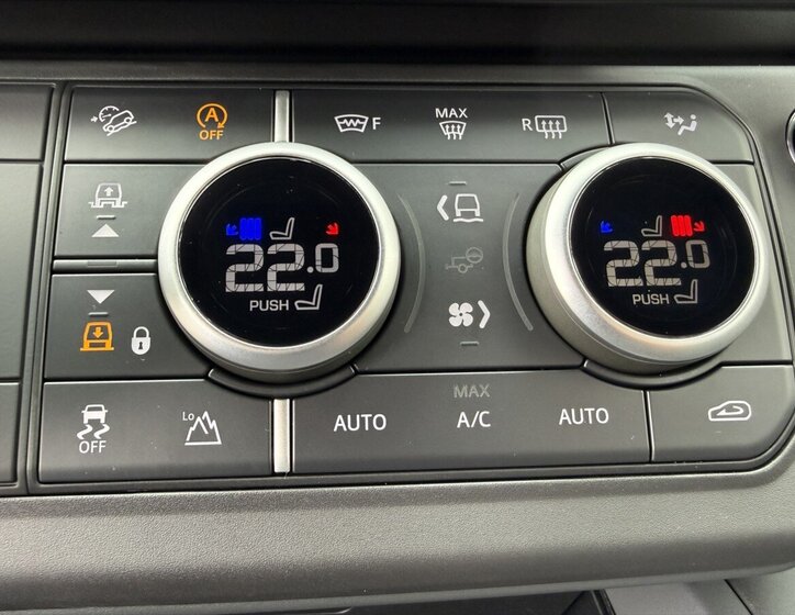 Land Rover Defender SUV / Terénní 3,0 l 184 kw