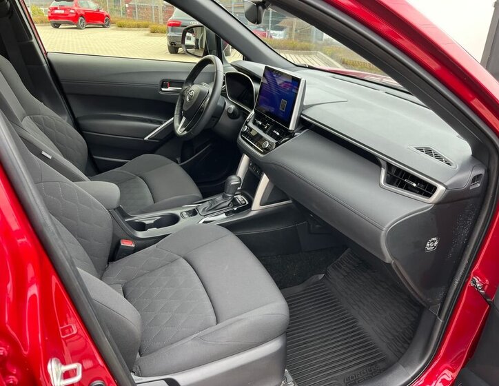 Toyota Corolla Cross SUV / Terénní 1,8 l 72 kw