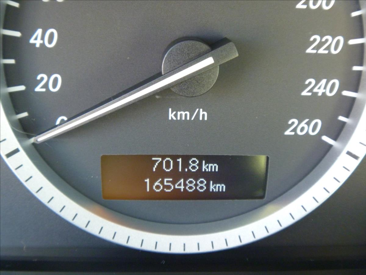 Mercedes-Benz Třídy C Kombi 2,1 l 100 kw