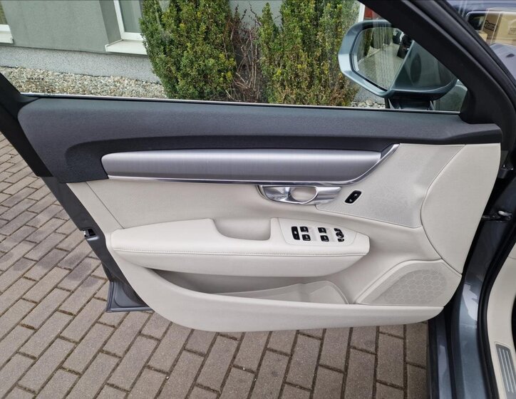 Volvo V90 Kombi 2,0 l 140 kw