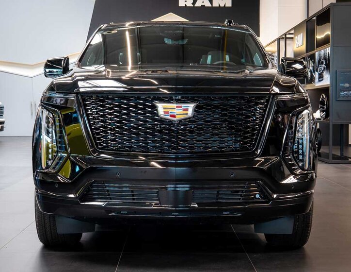 Cadillac Escalade SUV 6,2 l 313 kw