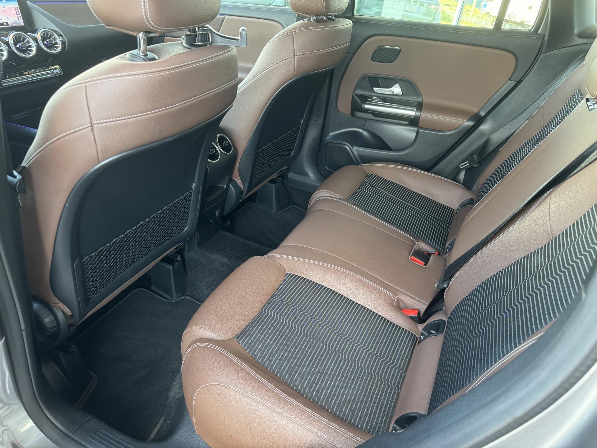 Mercedes-Benz GLA SUV / Terénní 2,0 l 165 kw