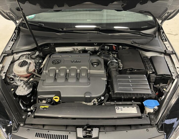 Volkswagen Golf Kombi 2,0 l 135 kw