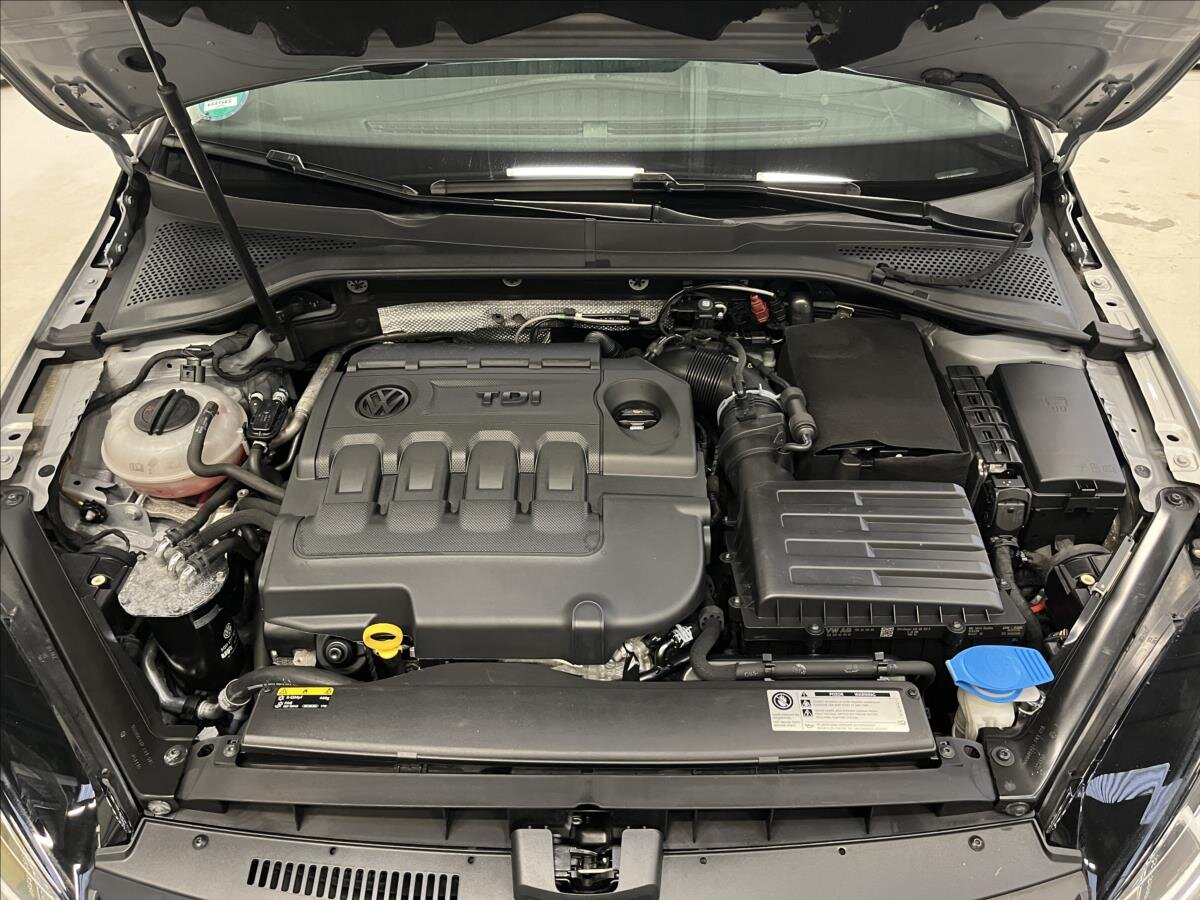 Volkswagen Golf Kombi 2,0 l 135 kw