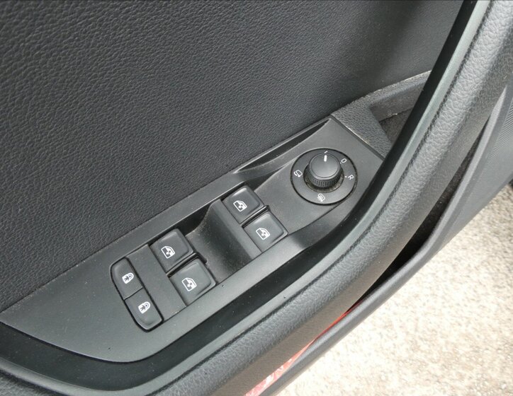 Škoda Superb Kombi 1,6 l 88 kw