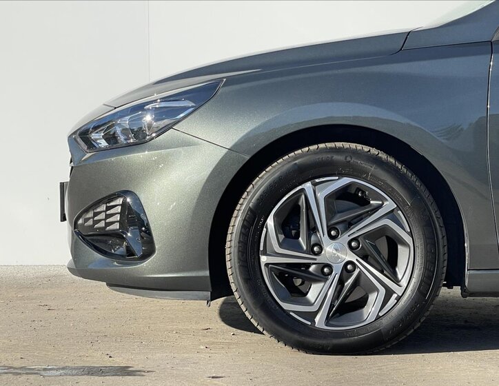 Hyundai i30 19