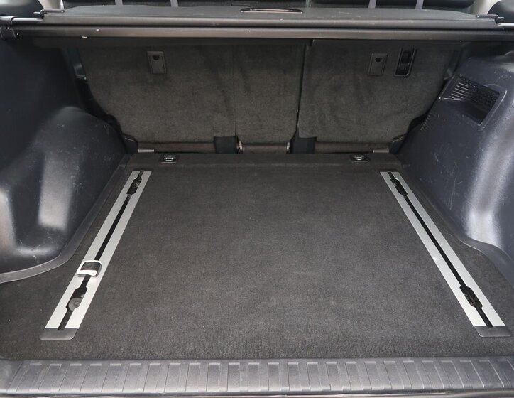 Toyota Land Cruiser 11