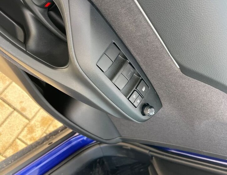 Toyota Yaris Cross 13