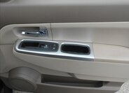 Jeep Cherokee SUV 3,7 l 151 kw